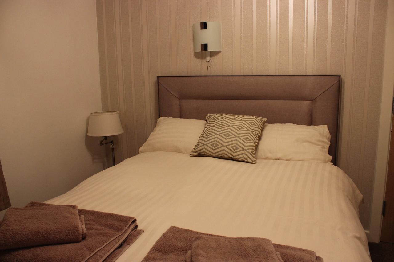 The New Lodge Pontardawe Esterno foto
